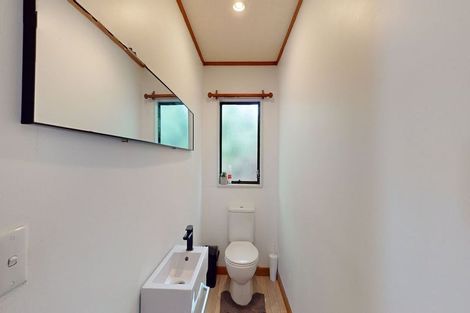 Photo of property in 33 Shirley Street, Karori, Wellington, 6012