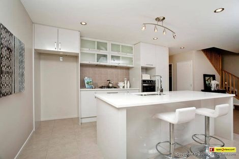Photo of property in 22 Catlins Place, Fairview Heights, Auckland, 0632
