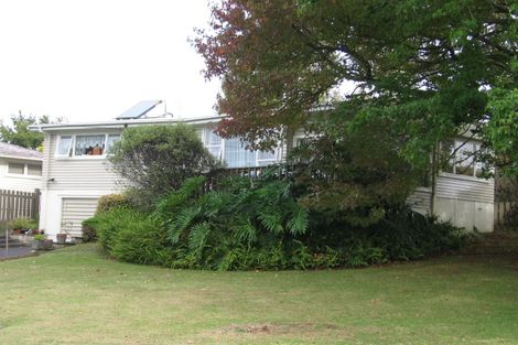 Photo of property in 9 Lowtherhurst Road, Massey, Auckland, 0614