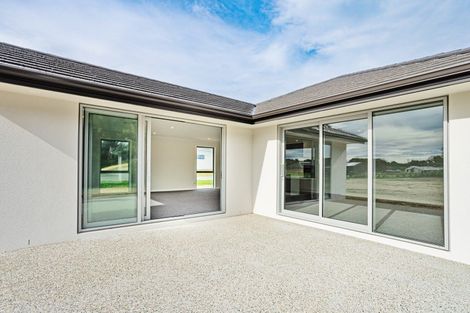 Photo of property in 92 Blairlogie Close, Otatara, Invercargill, 9879