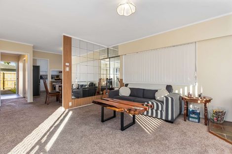 Photo of property in 2/461 Great South Road, Opaheke, Papakura, 2113