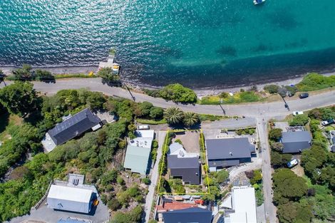 Photo of property in 213 Beach Road, Akaroa, 7520