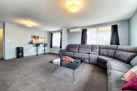 Photo of property in 2/17b Prestons Road, Redwood, Christchurch, 8051