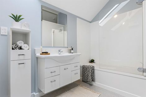 Photo of property in 4/56 Hewitts Road, Merivale, Christchurch, 8014