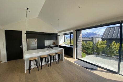 Photo of property in 2 Kotuku Lane, Jacks Point, Queenstown, 9371