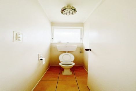 Photo of property in 53 Stanley Avenue, Milford, Auckland, 0620