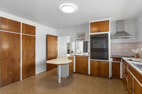 Photo of property in 27 Sunbrae Drive, Silverstream, Upper Hutt, 5019