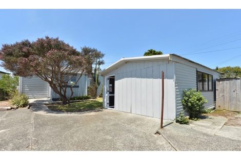 Photo of property in 78 Marsden Point Road, Ruakaka, 0116