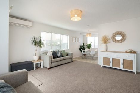 Photo of property in 4a Redditch Place, Papamoa Beach, Papamoa, 3118