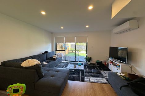 Photo of property in 8/2 Windermere Crescent, Blockhouse Bay, Auckland, 0600