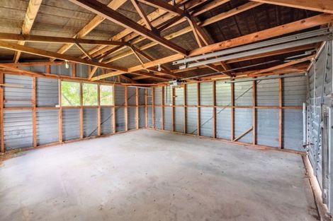 Photo of property in 5 Kayle Glen, West Harbour, Auckland, 0618