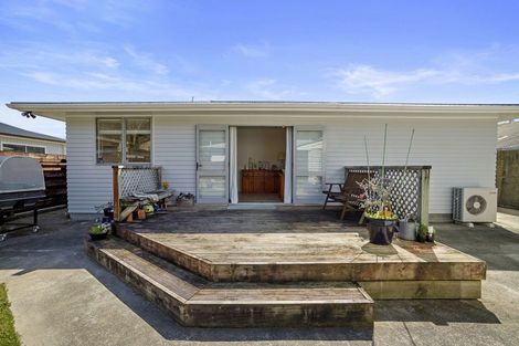 Photo of property in 22 Berkeley Road, Wainuiomata, Lower Hutt, 5014