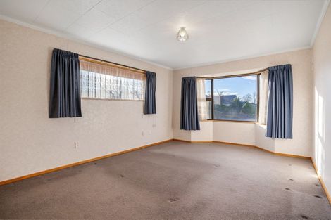 Photo of property in 35 Anne Street, Winton, 9720