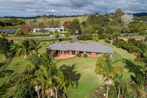 Photo of property in 6 Okura Drive, Kerikeri, 0230