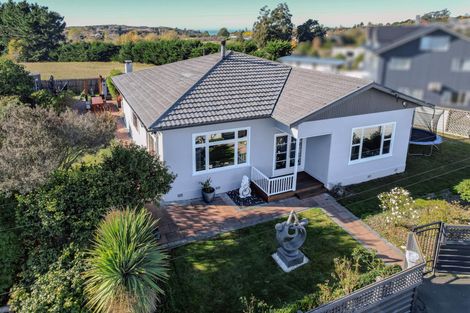 Photo of property in 37 Oban Street, Holmes Hill, Oamaru, 9401
