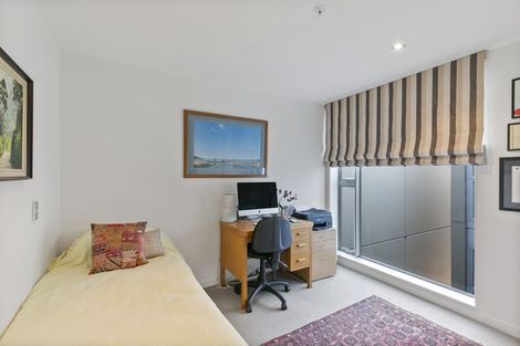 Photo of property in Portal Apartments, 8a/42 Cable Street, Te Aro, Wellington, 6011