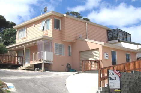 Photo of property in 1/15 Fernlea Rise, Bayview, Auckland, 0629