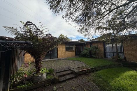 Photo of property in 1 Merville Avenue, Te Atatu South, Auckland, 0610