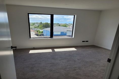 Photo of property in 4/15 Union Road, Howick, Auckland, 2014