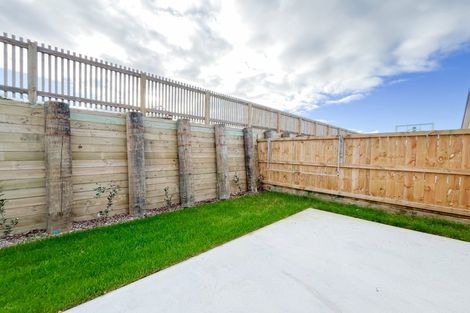 Photo of property in 15 Waruhia Crescent, Rototuna North, 3281