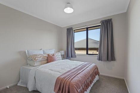 Photo of property in 13 Bishopsworth Way, Huntington, Hamilton, 3210