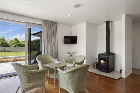 Photo of property in 94 Lisland Drive, Kinloch, Taupo, 3377