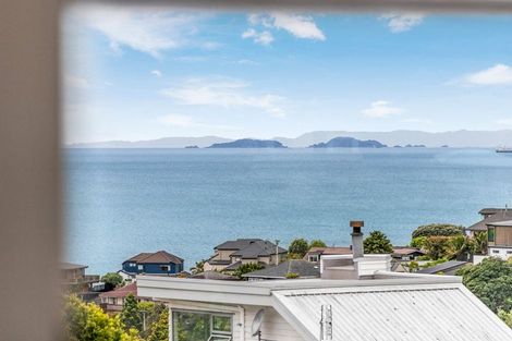 Photo of property in 1/53 Deep Creek Road, Waiake, Auckland, 0630