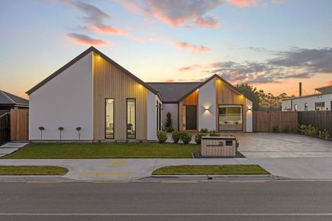 Photo of property in 35 Hotere Street, Rangiora, 7400