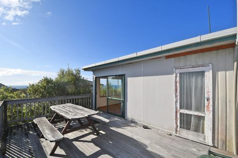 Photo of property in 49 Barrier View Road, Leigh, 0985