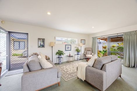 Photo of property in 1/305 Park Road South, Akina, Hastings, 4122