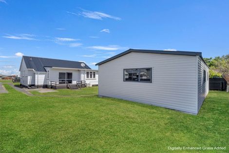 Photo of property in 33 Matipo Street, Castlecliff, Whanganui, 4501