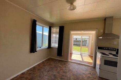 Photo of property in 122 Tiro Tiro Road, Levin, 5510