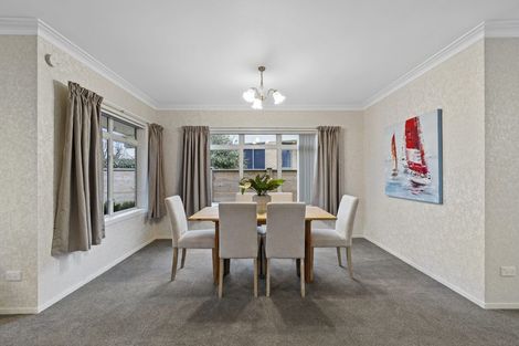 Photo of property in 4 Hunt Grove, Leamington, Cambridge, 3432