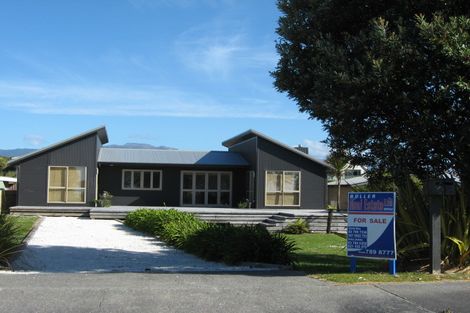 Photo of property in 45 Marine Parade, Carters Beach, Westport, 7825