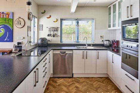 Photo of property in 30 Moana Road, Plimmerton, Porirua, 5026