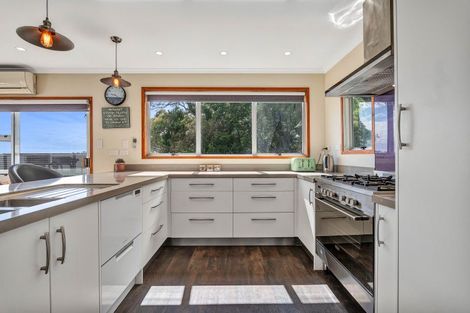 Photo of property in 377 Mangorei Road, Merrilands, New Plymouth, 4312