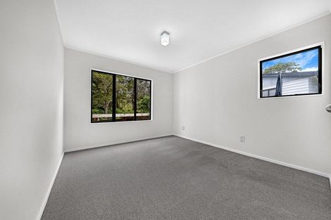 Photo of property in 77 Meadowvale Rise, Titirangi, Auckland, 0604