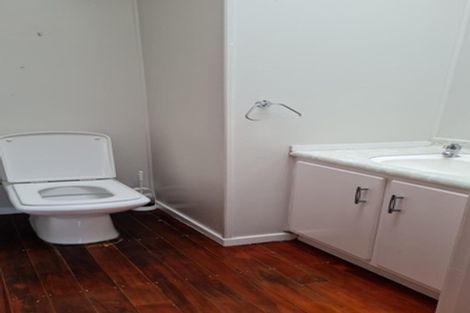 Photo of property in 89 Gossamer Drive, Pakuranga Heights, Auckland, 2010