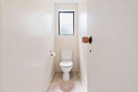 Photo of property in 2/26 Karepo Crescent, Ranui, Auckland, 0612