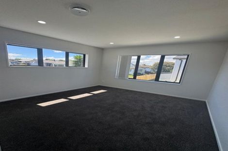 Photo of property in 35 Wai Iti Place, Clendon Park, Auckland, 2103