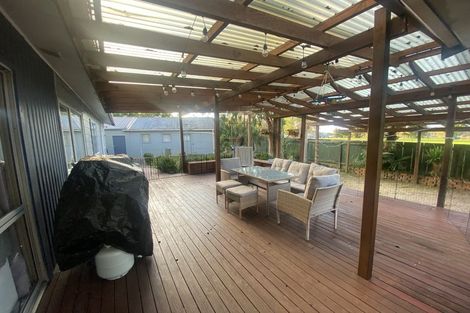 Photo of property in 22 Cherry Tree Place, Massey, Auckland, 0614