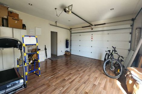 Photo of property in 2 Wellfield Drive, Papakura, 2110