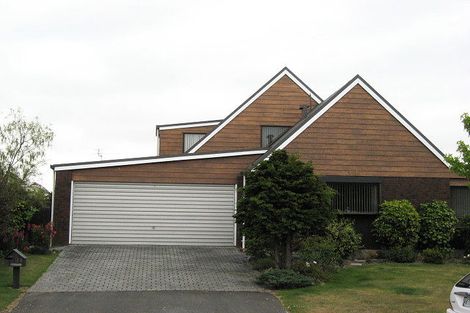 Photo of property in 1/5 Derenzy Place Avonhead Christchurch City