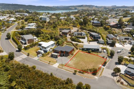 Photo of property in 1 Harakeke Place, Raglan, 3225