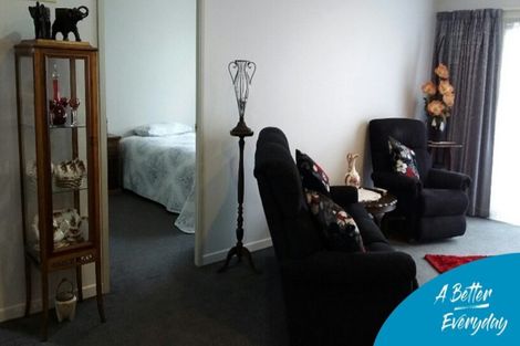 Photo of property in 79 Glover Road, Hawera, 4610