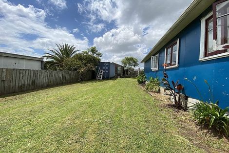 Photo of property in 42 West Coast Road, Te Kopuru, 0371