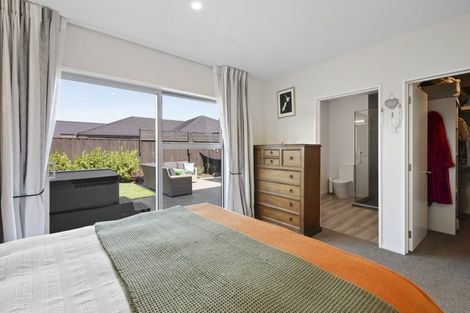 Photo of property in 28 Te Hurunui Drive, Pegasus, 7612