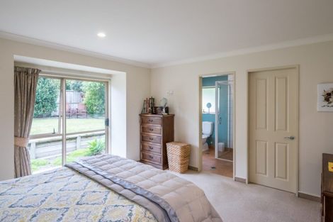 Photo of property in 10 Compass Court, Paraparaumu, 5032