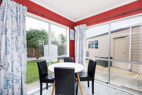 Photo of property in 17 Saturn Crescent, Milson, Palmerston North, 4414