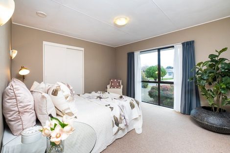 Photo of property in 12 Cormack Place, Greenmeadows, Napier, 4112
